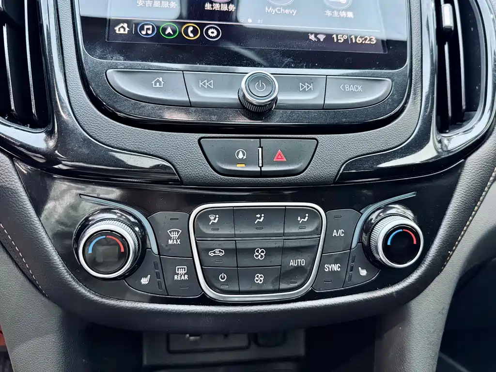 Chevrolet Equinox 2020 — фото 15