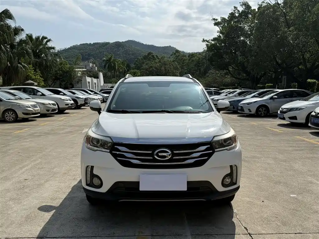 GAC Motor Trumpchi GS4 2016 — фото 2