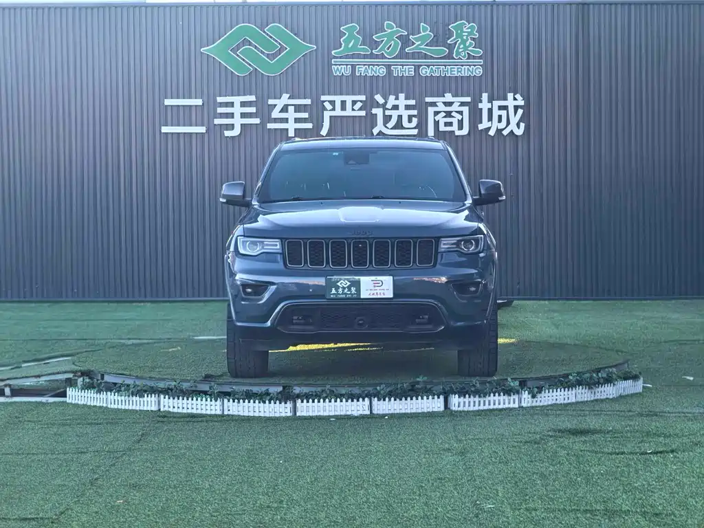 Jeep Grand Cherokee 2021 — фото 2