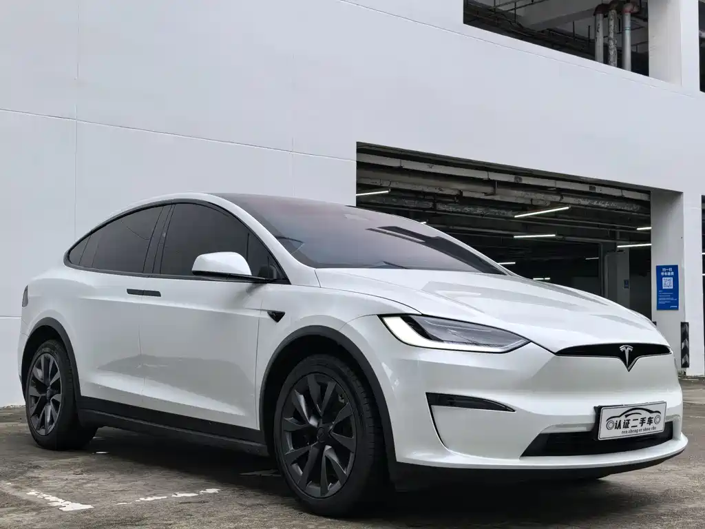 Tesla Model X 2024 — фото 3