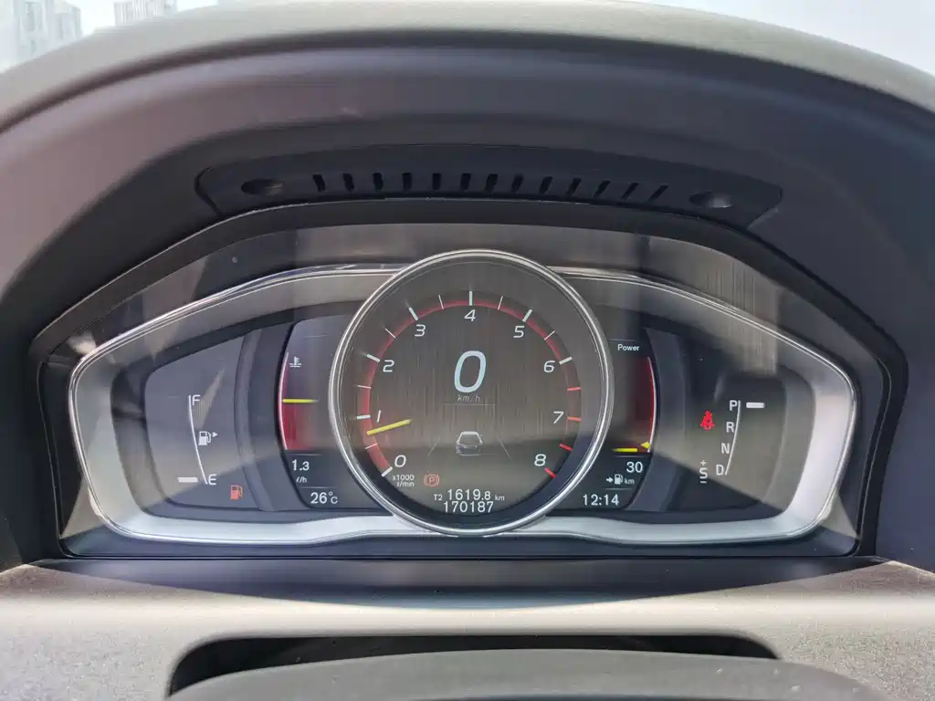 Volvo XC60 2015 — фото 6