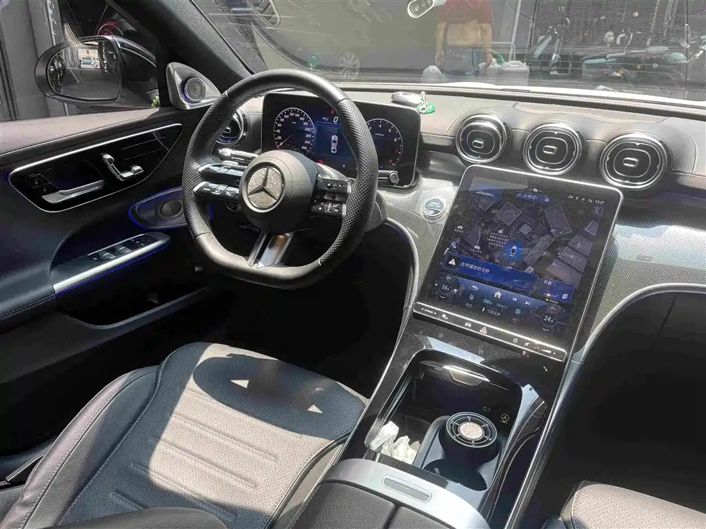 Mercedes-Benz C-Class 2024 — фото 10