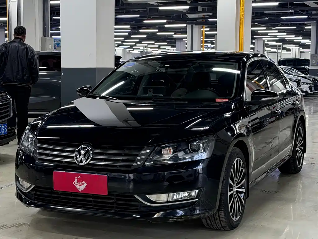 Volkswagen Passat 2015 — фото 1