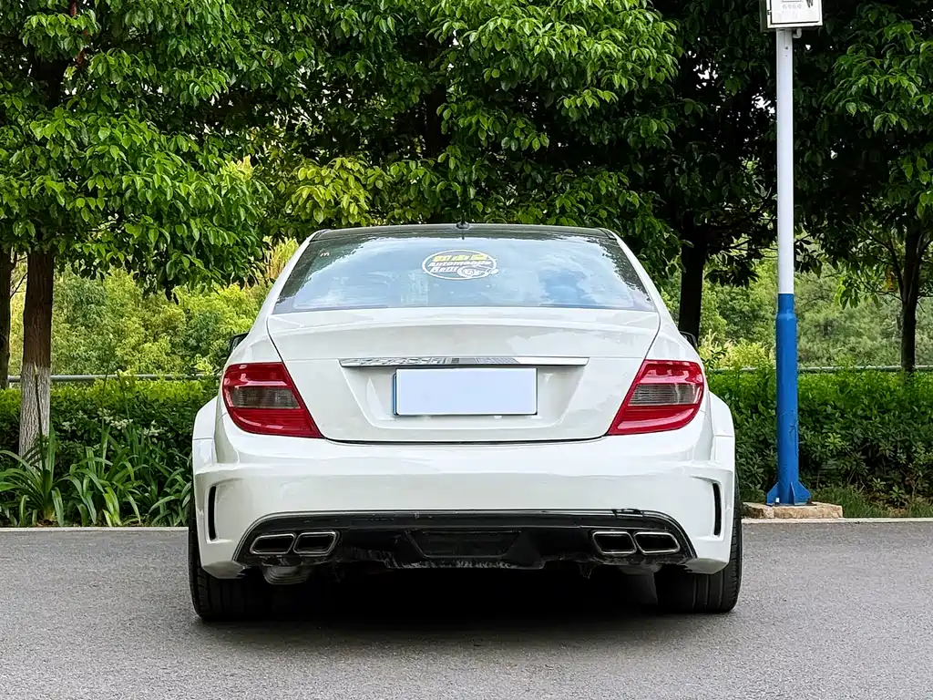 Mercedes-Benz C-Class AMG 2010 — фото 5
