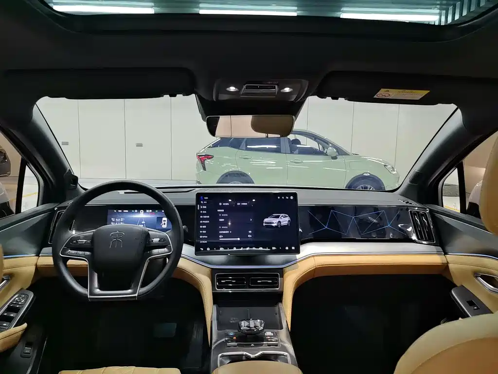 BYD L DM-i 2024 — фото 12