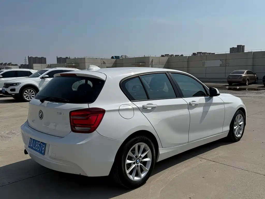 BMW 1 Series 2013 — фото 9
