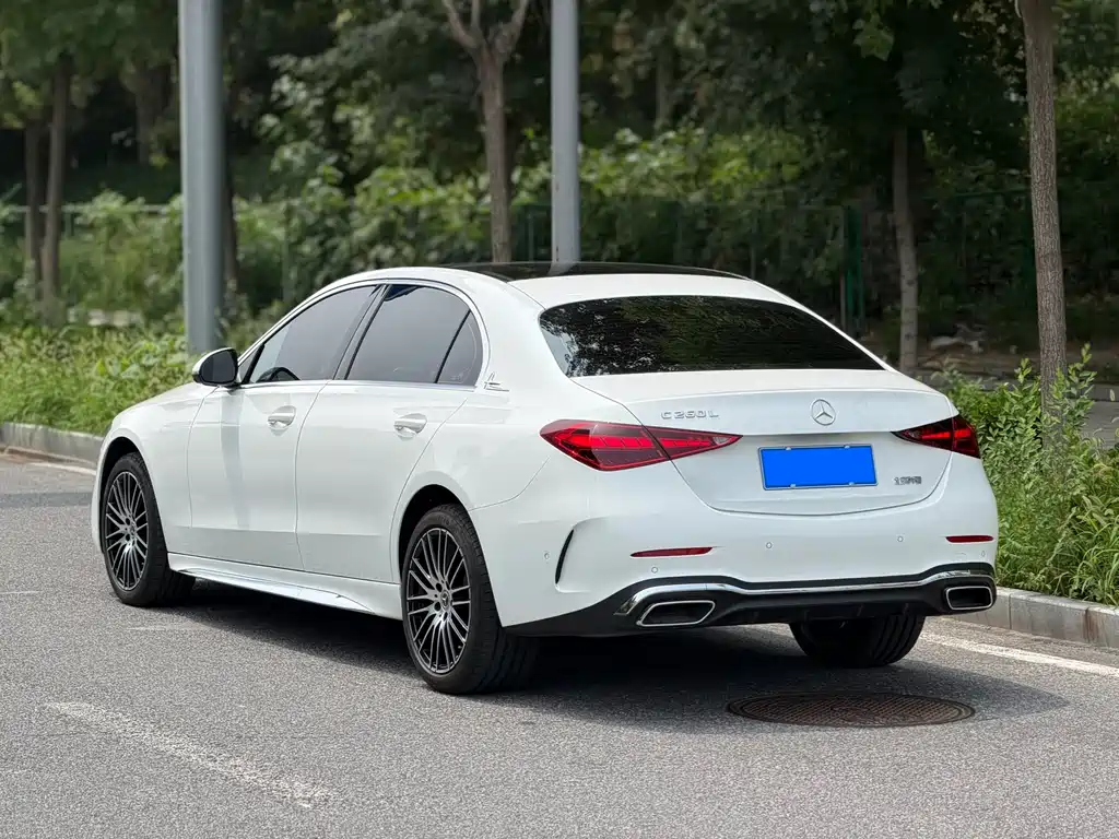 Mercedes-Benz C-Class 2025