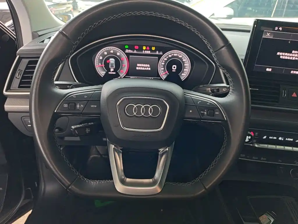 Audi Q5L 2022 — фото 11