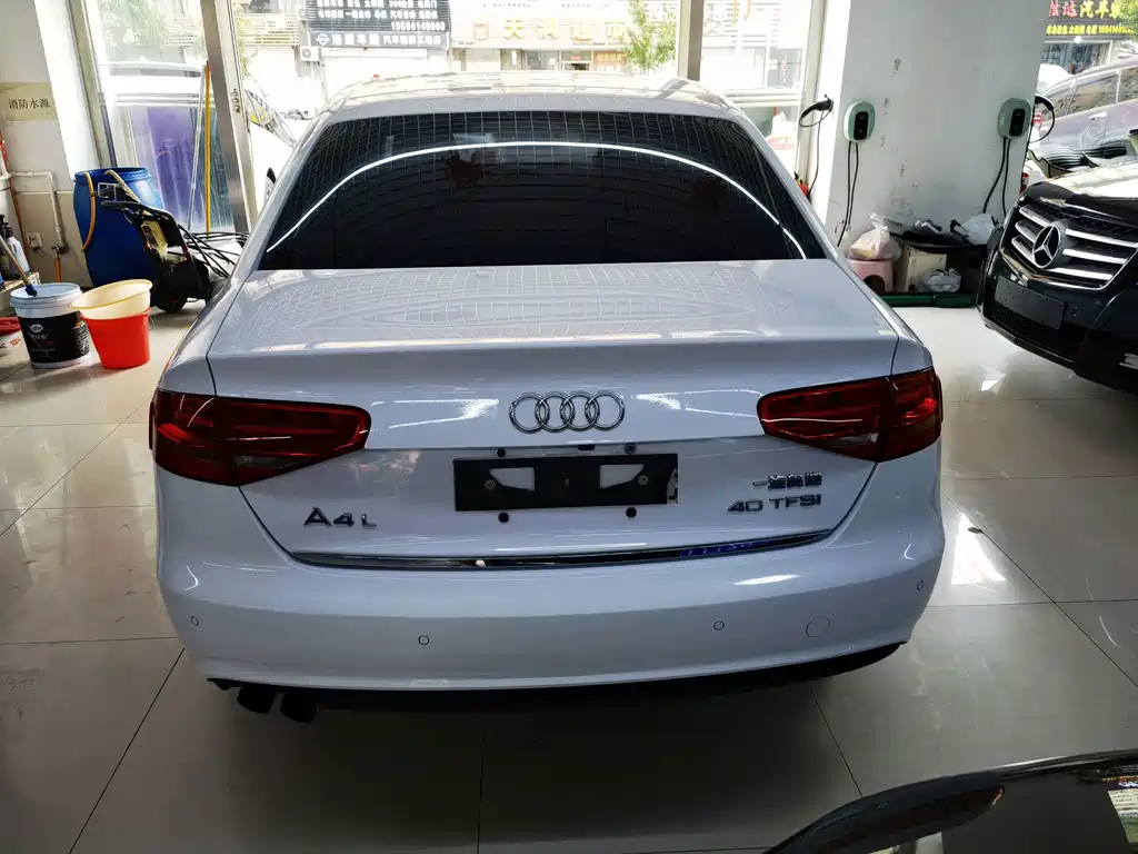 Audi A4L 2014