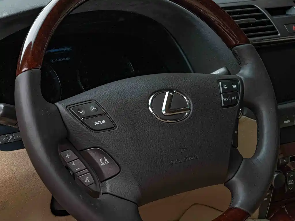 Lexus LS 2009 — фото 13