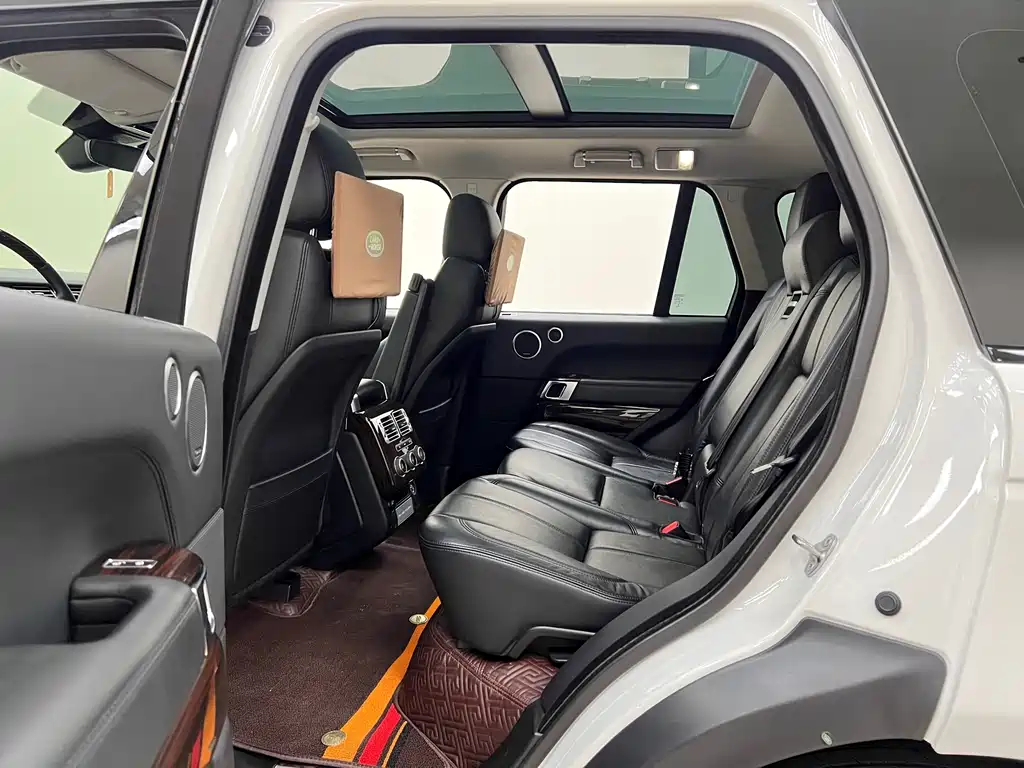Land Rover Range Rover 2018 — фото 17