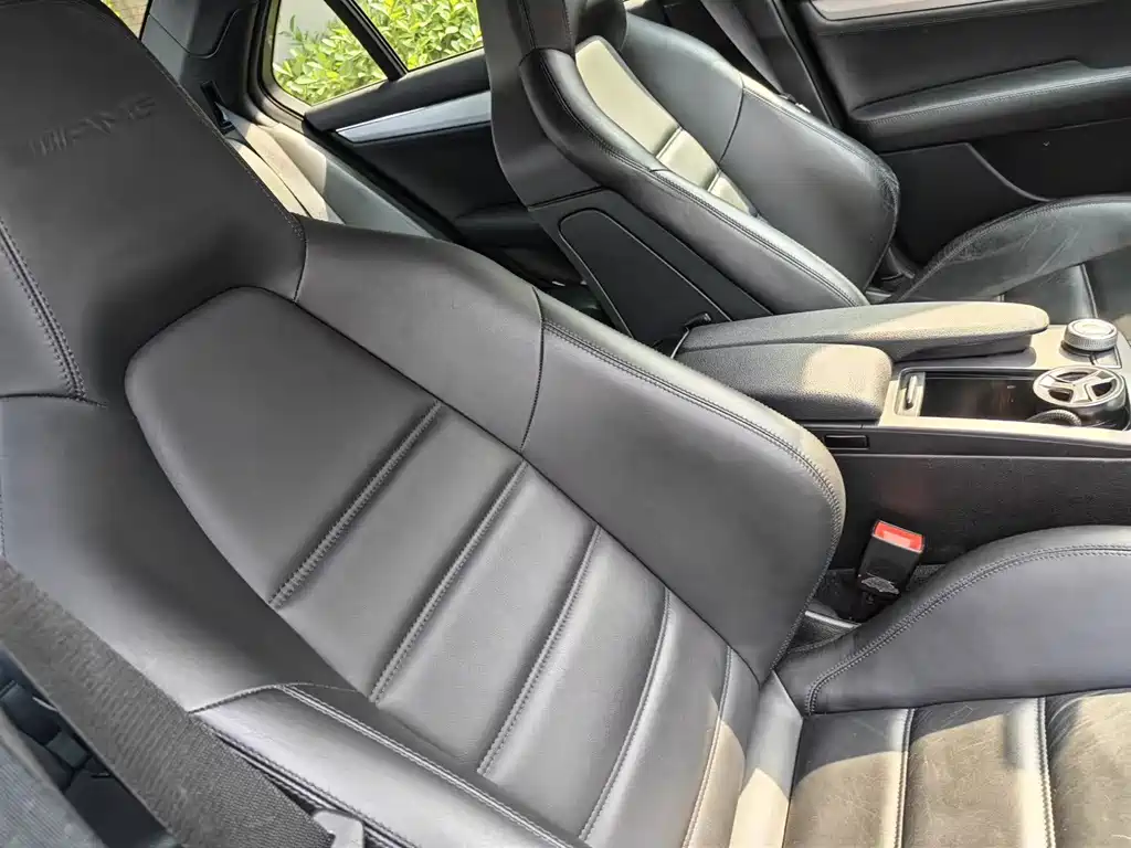 Mercedes-Benz C-Class AMG 2011 — фото 19