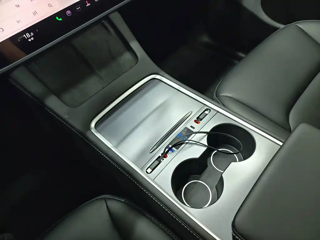 Tesla Model Y 2023 — фото 19