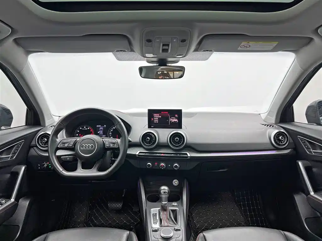 Audi Q2L 2023 — фото 22