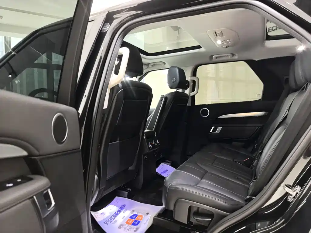Land Rover Discovery 2019 — фото 20