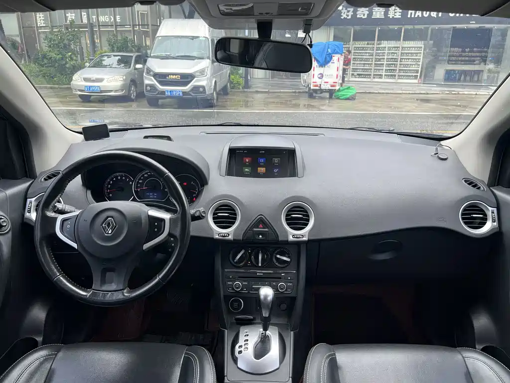 Renault Koleos 2015 — фото 11