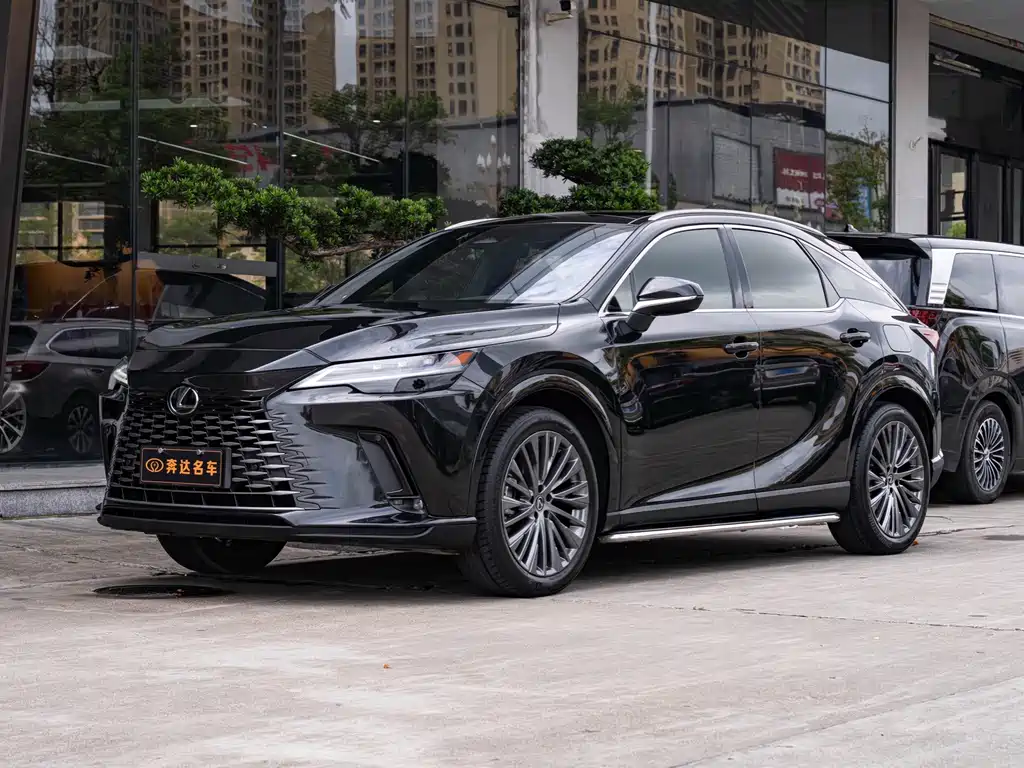 Lexus RX 2023 — фото 1