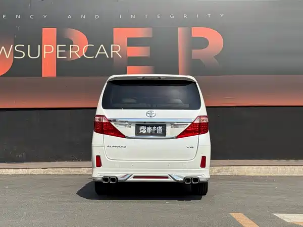 Toyota Alphard 2012