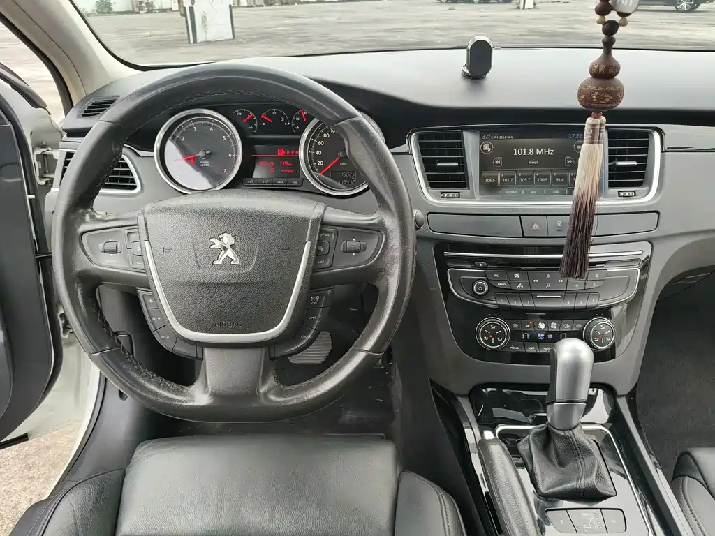 Peugeot 508 2013 — фото 14