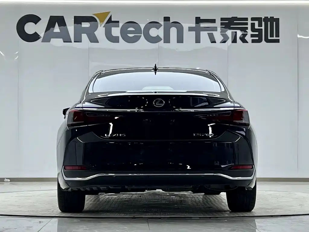 Lexus ES 2022 — фото 14