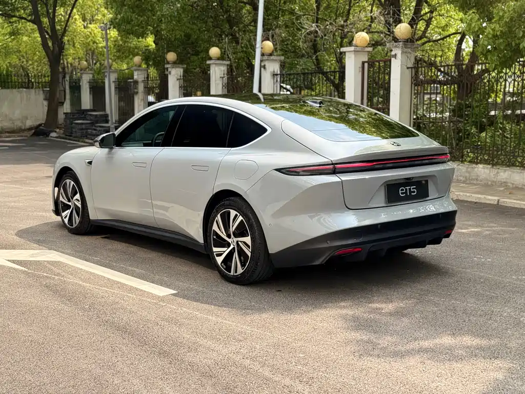 NIO ET5 2023