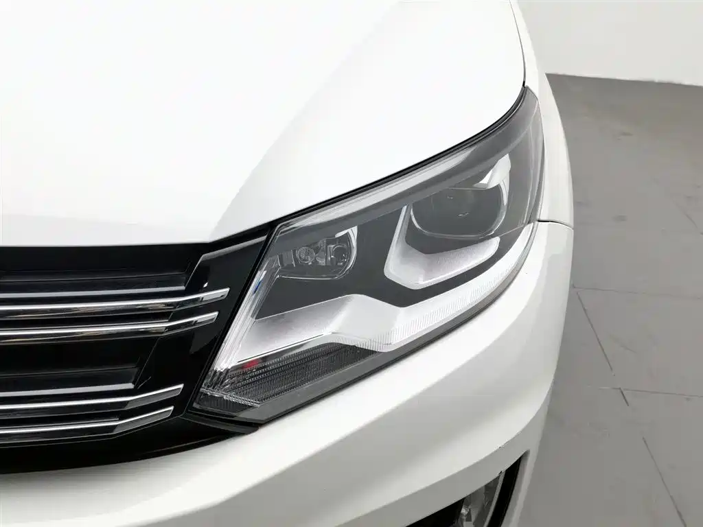 Volkswagen Tiguan 2017 — фото 7