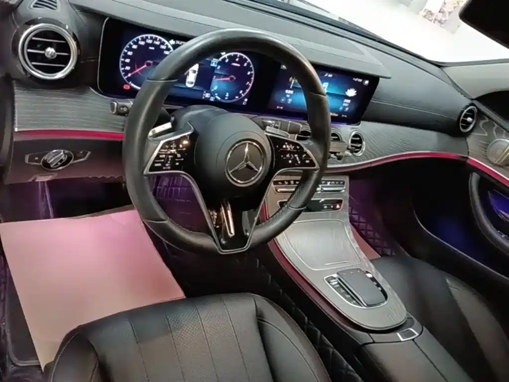 Mercedes-Benz E-Class 2022 — фото 10