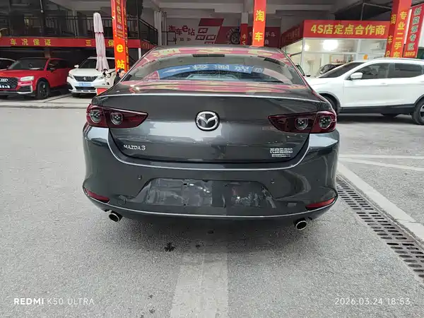 Mazda 3 Axela 2022