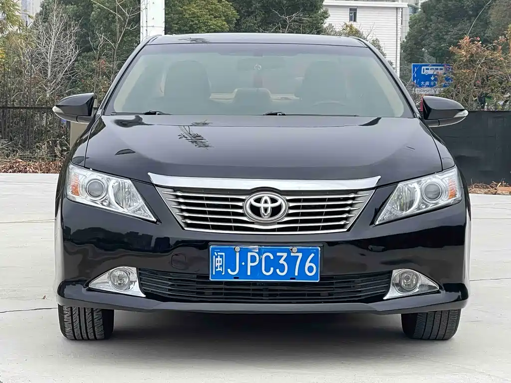 Toyota Camry 2021 — фото 2