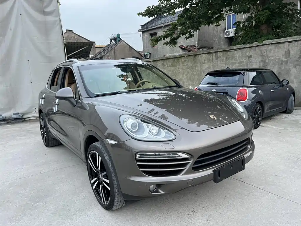 Porsche Cayenne 2012 — фото 3