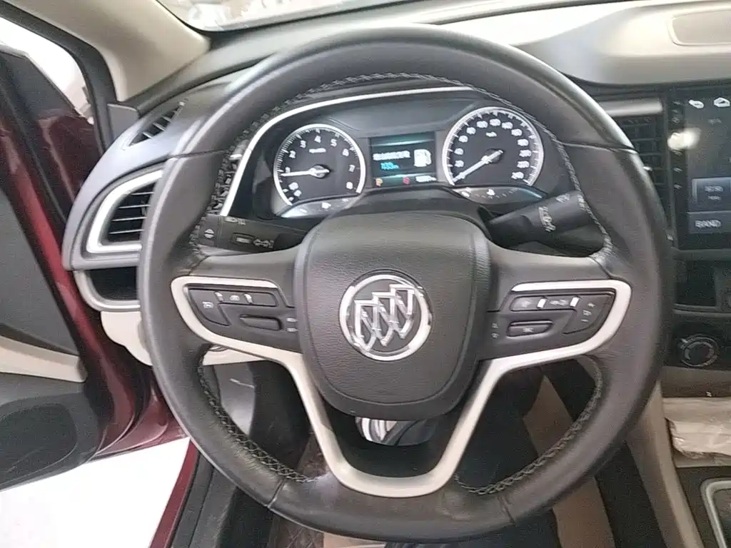 Buick Excelle 2017 — фото 11