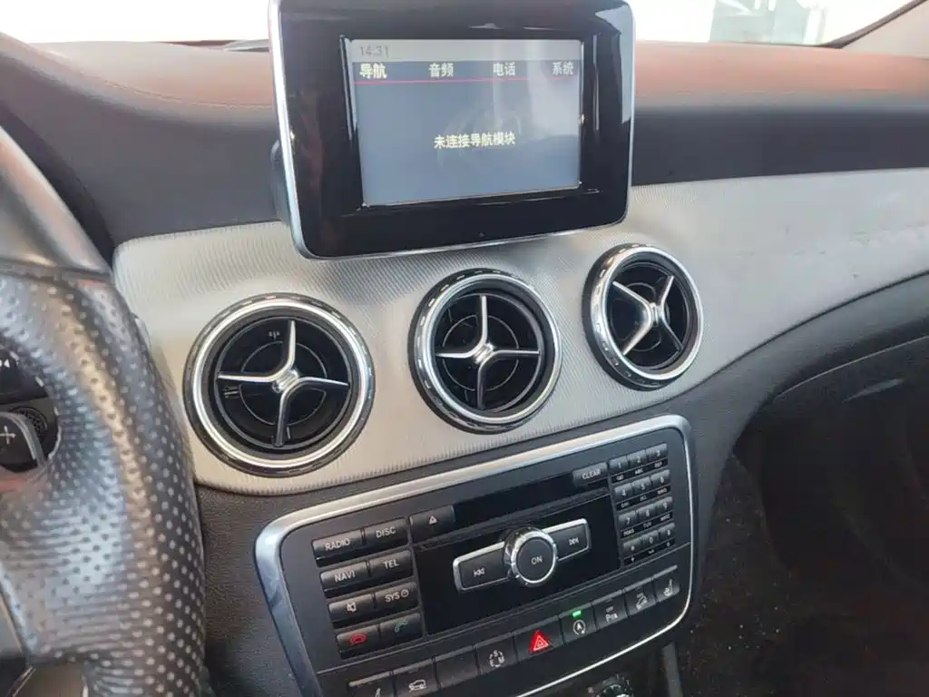 Mercedes-Benz GLA 2015 — фото 13