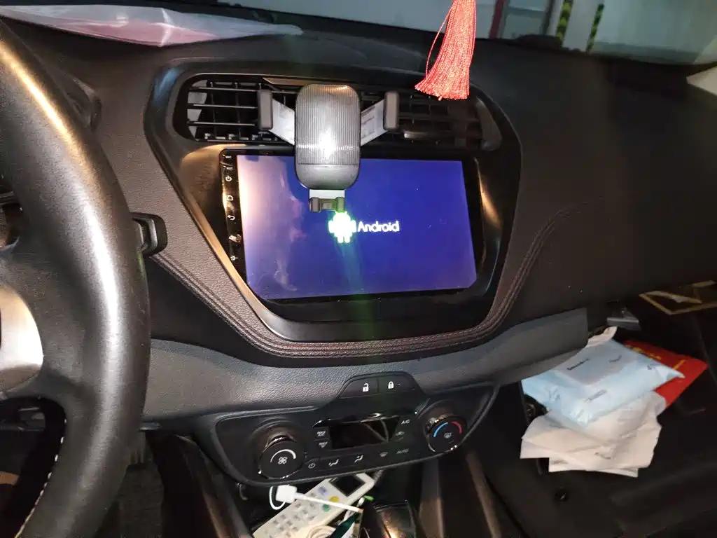 Ford Forrest 2015 — фото 10