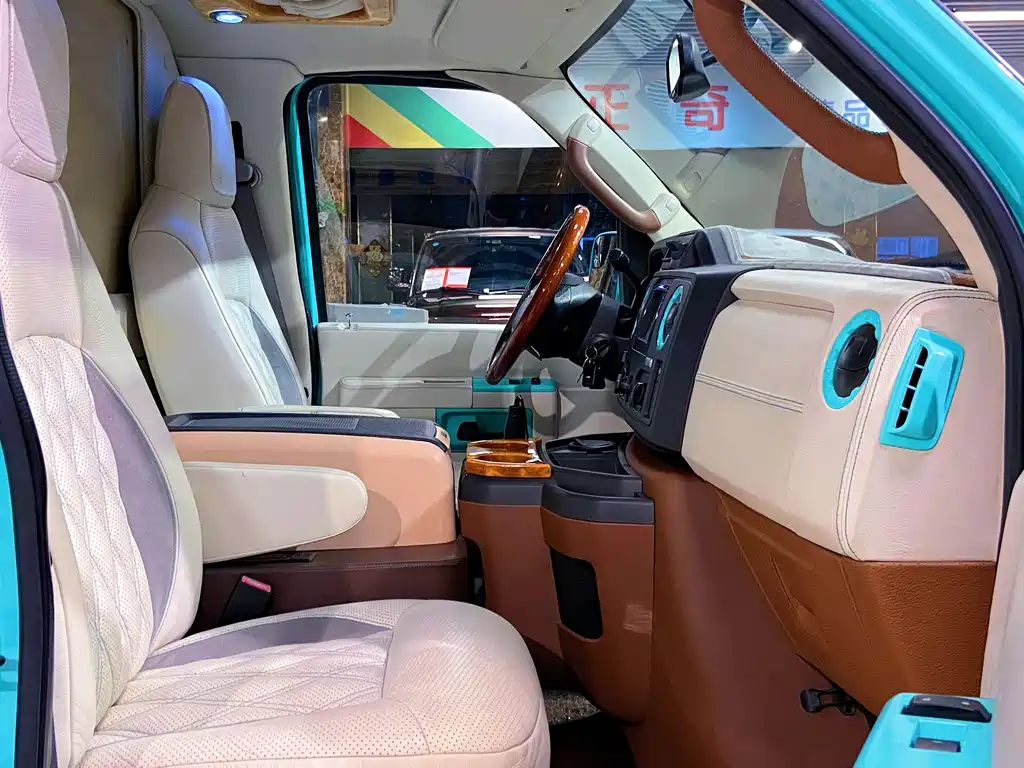 Ford E350 2015 — фото 14