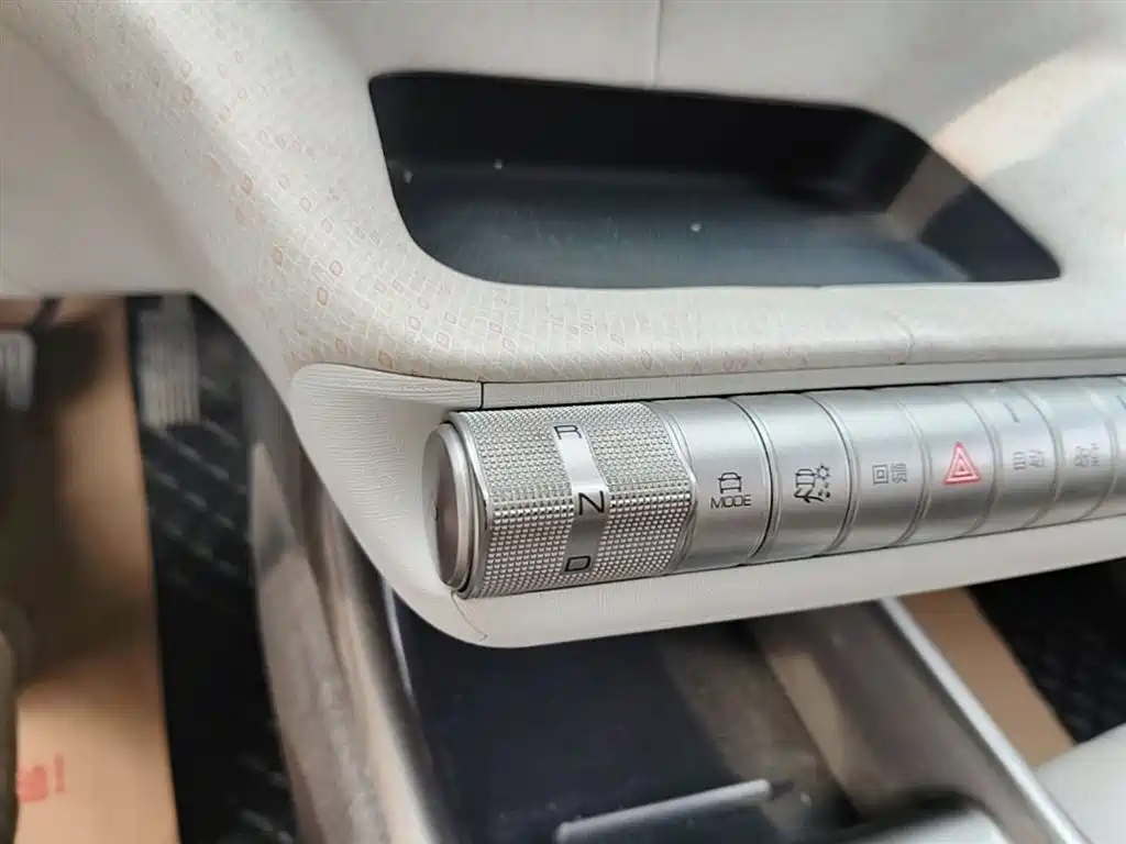 BYD Dolphin 2022 — фото 14