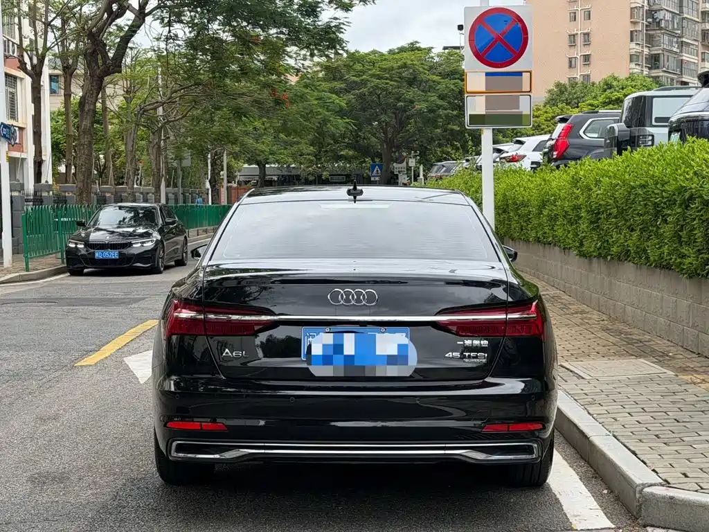 Audi A6L 2023 — фото 11