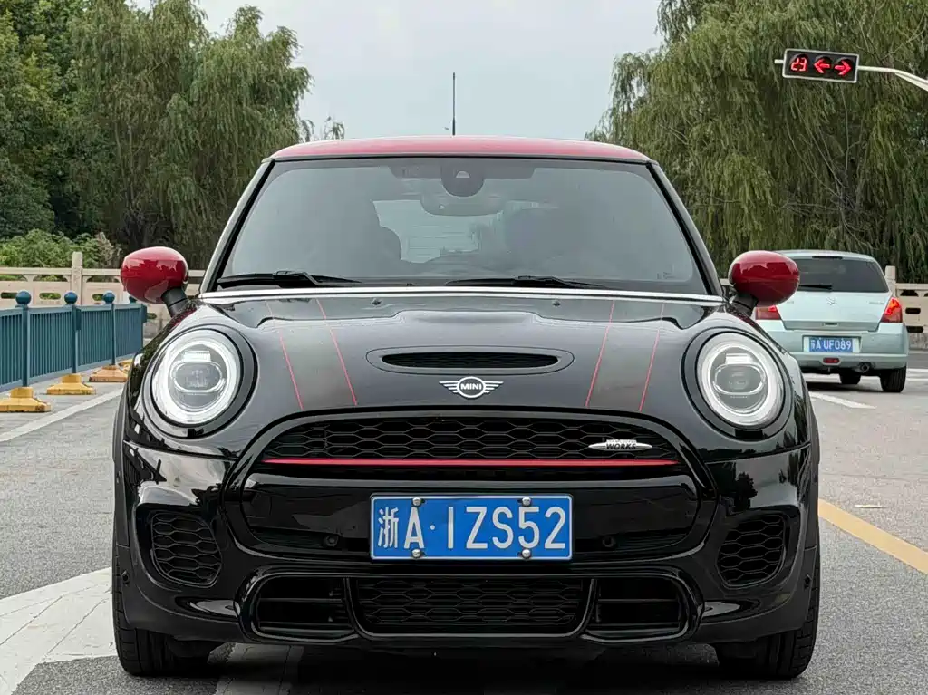 MINI JCW 2020 — фото 2