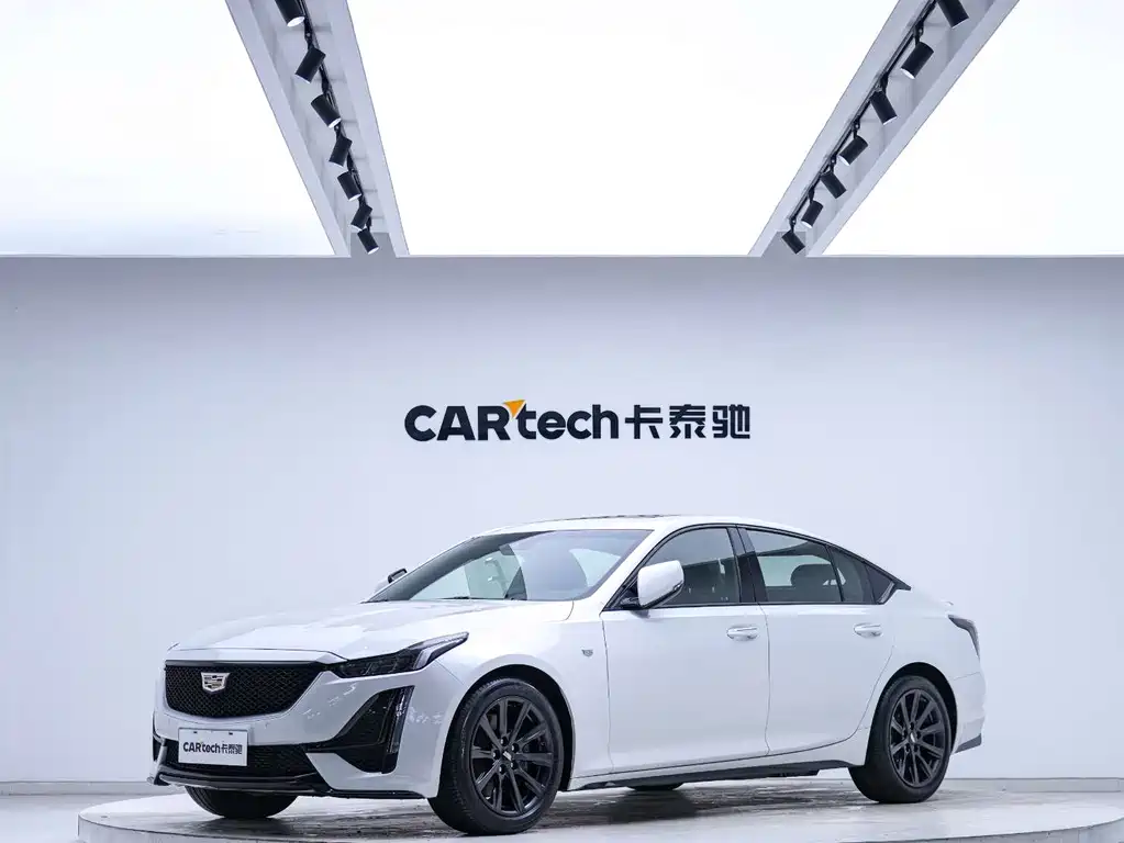 Cadillac CT5 2023 — фото 1