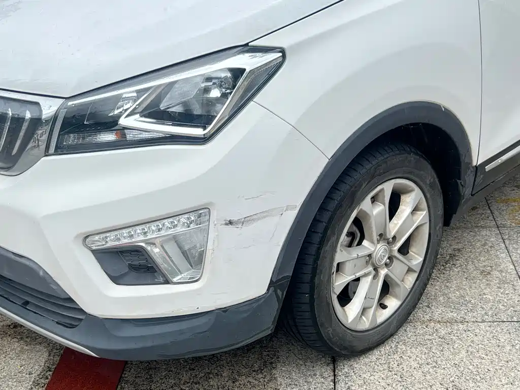 Changan CS15EV 2018 — фото 9