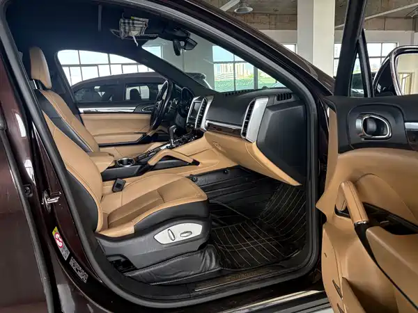 Porsche Cayenne 2015