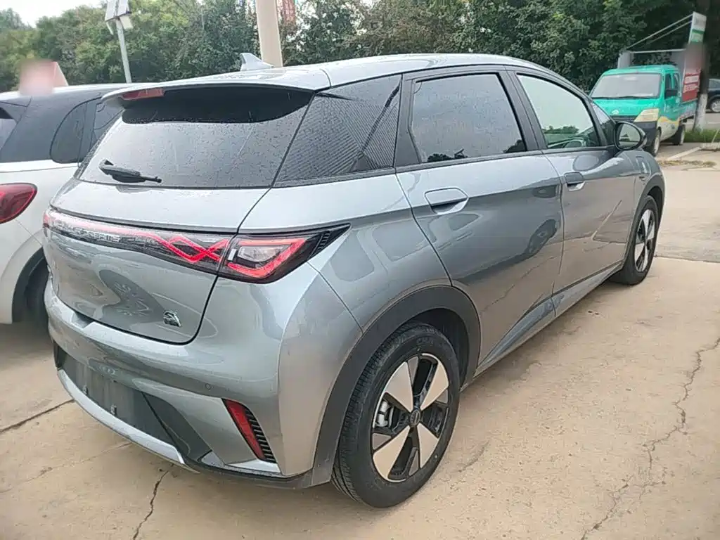 BYD Dolphin 2023