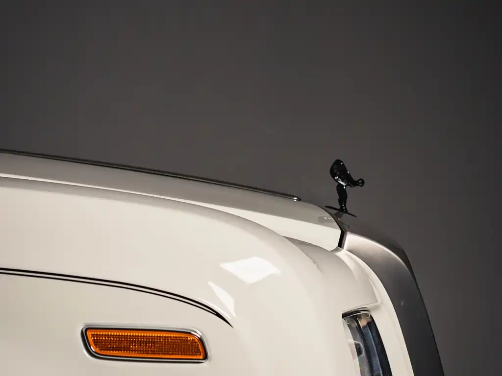 Rolls-Royce Phantom 2015 — фото 17