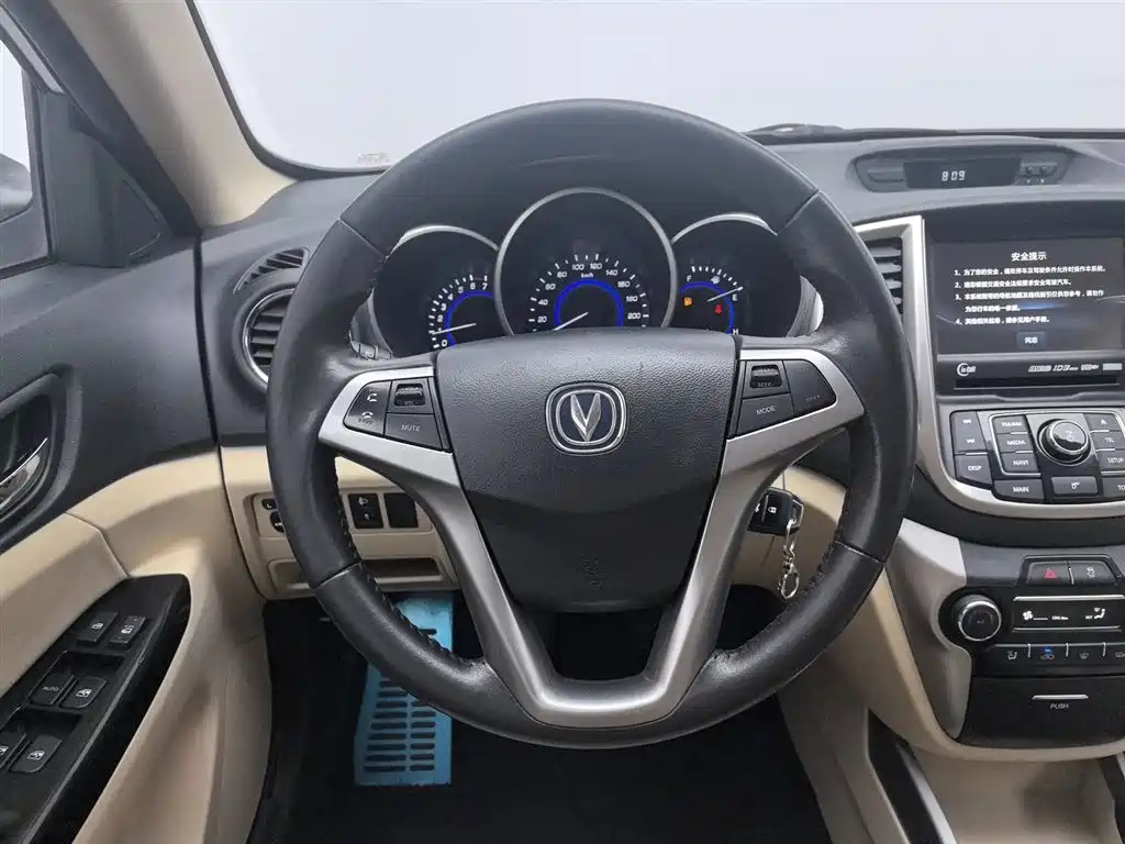 Changan Eado 2015 — фото 11