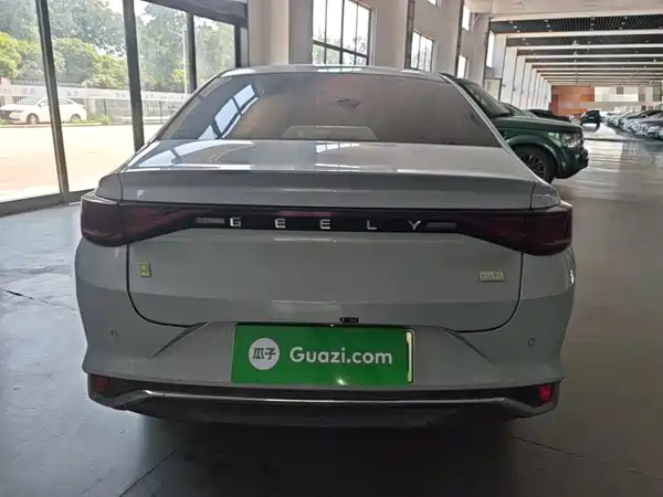 Geely Emgrand L Hip 2023