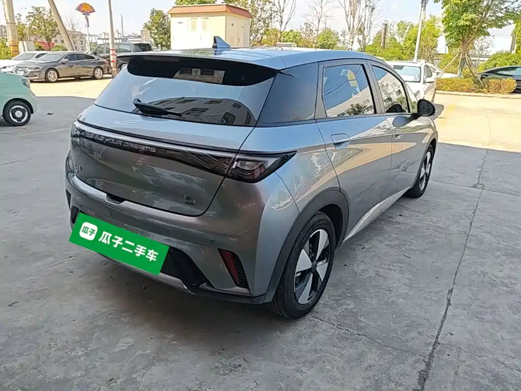 BYD Dolphin 2023