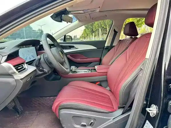 Hongqi H5 PHEV 2025