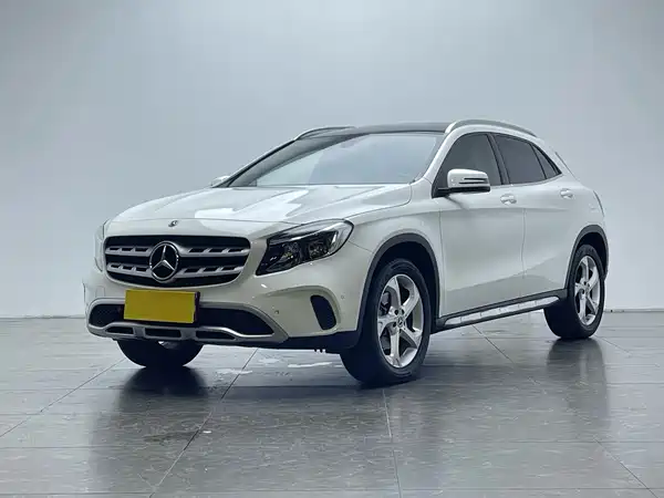 Mercedes-Benz GLA 2020