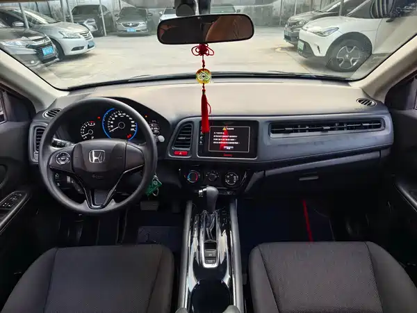 Honda Vezel 2016