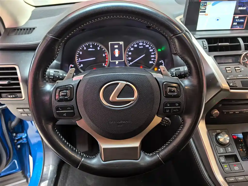 Lexus NX 2017 — фото 13