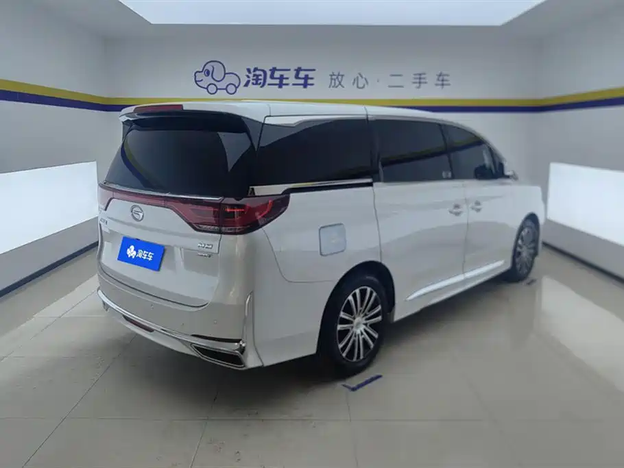 GAC Motor Trumpchi M8 2022 — фото 3